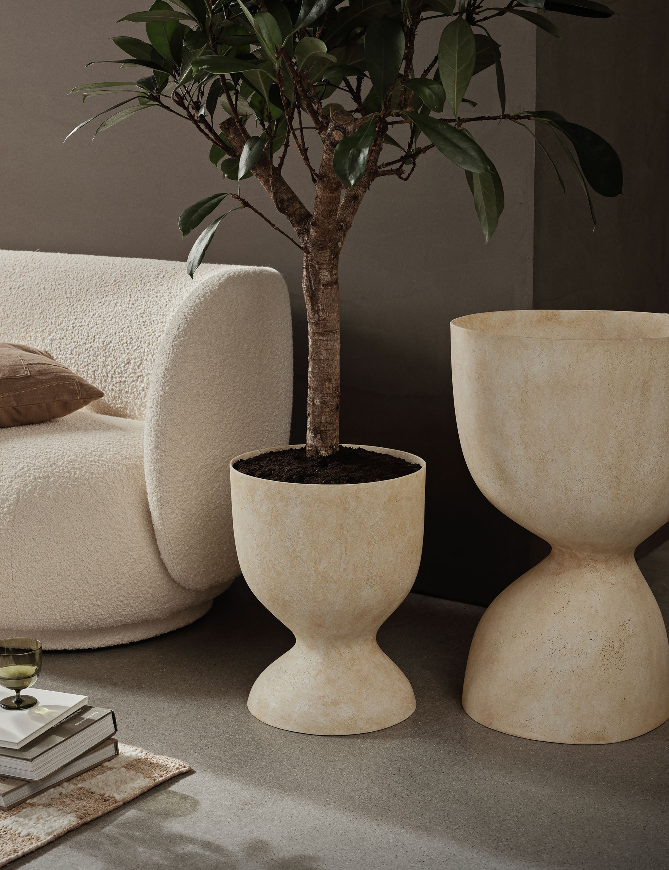 Sculptural Evoke Pot - Image 5